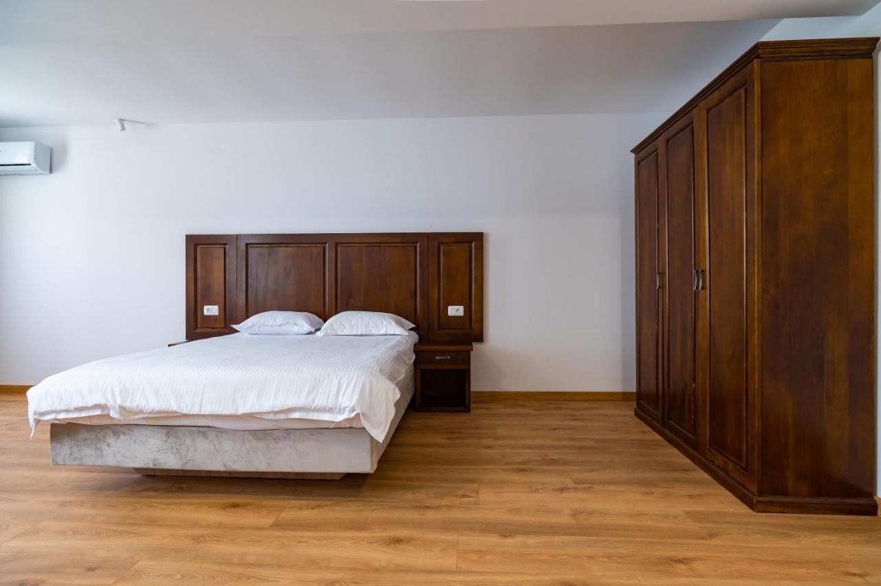 Hotel Voyager Năvodari Esterno foto