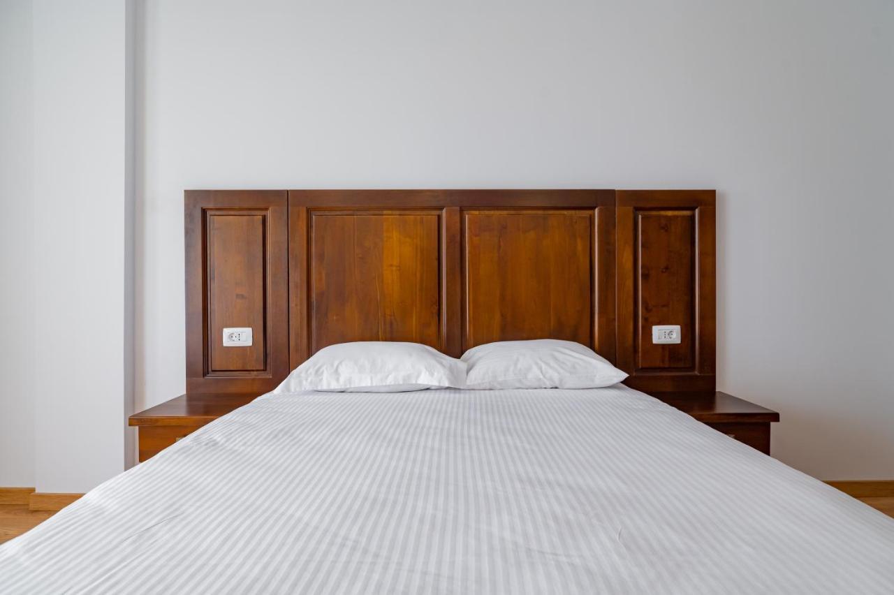 Hotel Voyager Năvodari Esterno foto