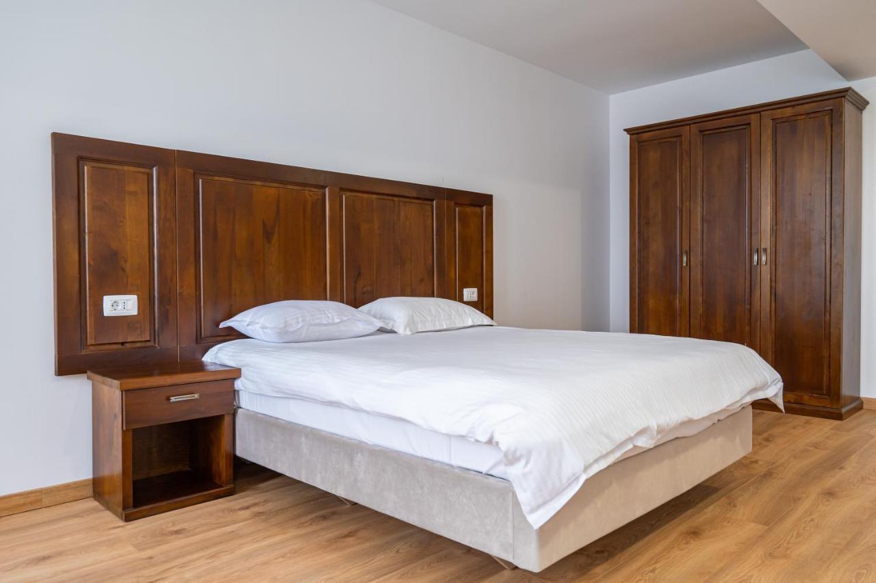 Hotel Voyager Năvodari Esterno foto