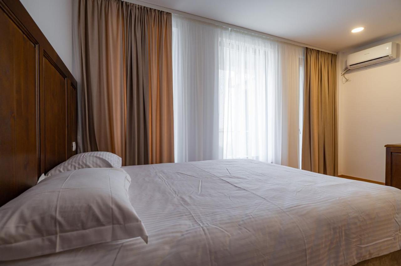 Hotel Voyager Năvodari Esterno foto